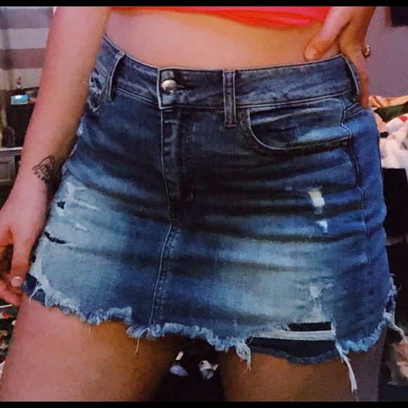 Brand new American Eagle jean skirt - Picture 2 of 2